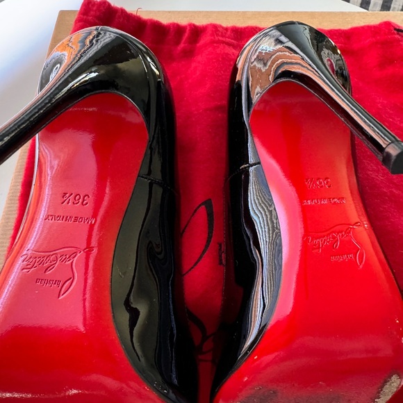 Christian Louboutin
So Kate Patent Pointed-Toe Red Sole Pump - Picture 11 of 16